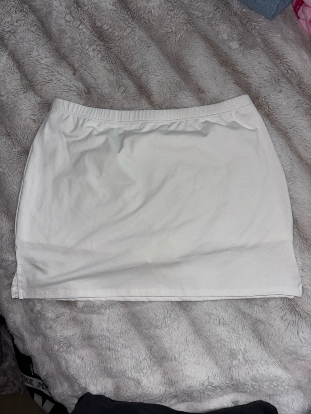 Women’s White Stretch Mini Skirt